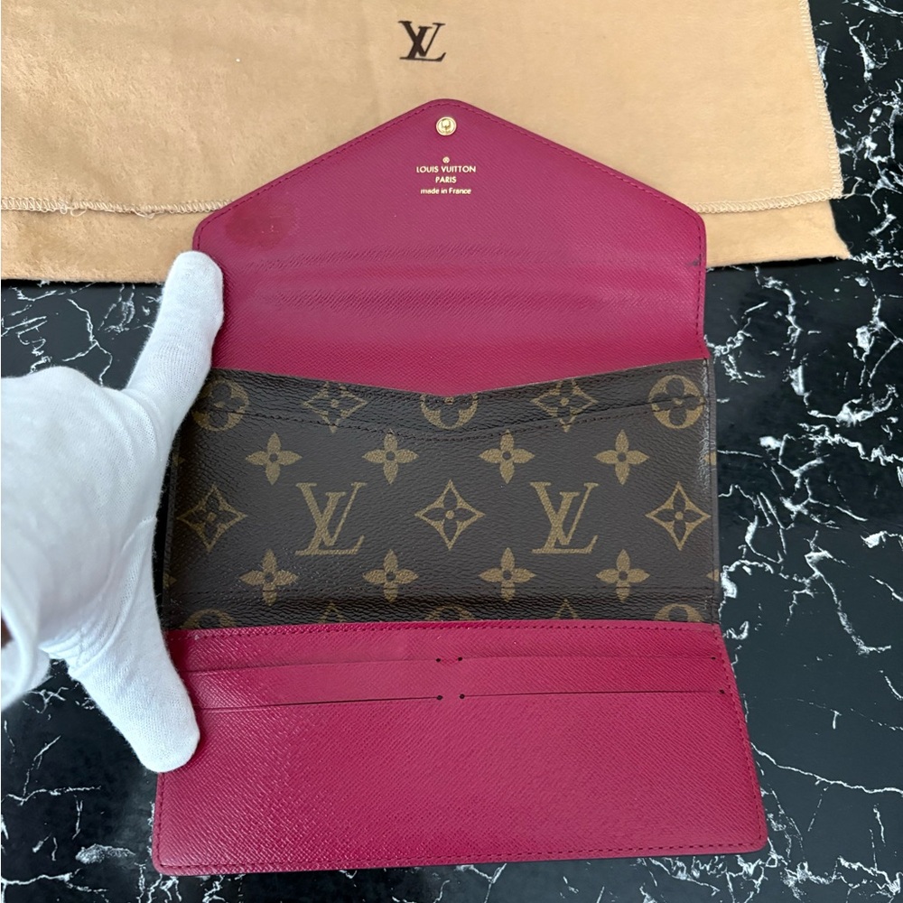 AUTH Louis Vuitton Emilie Wallet in Fuschia Great Pre-Loved Conition with COA! - Picture 7 of 12